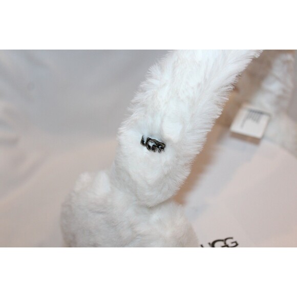 UGG WOMEN\'S GIRLS‎ WHITE FUR EAR MUFFS NEW IN GIFT BOX main image 4
